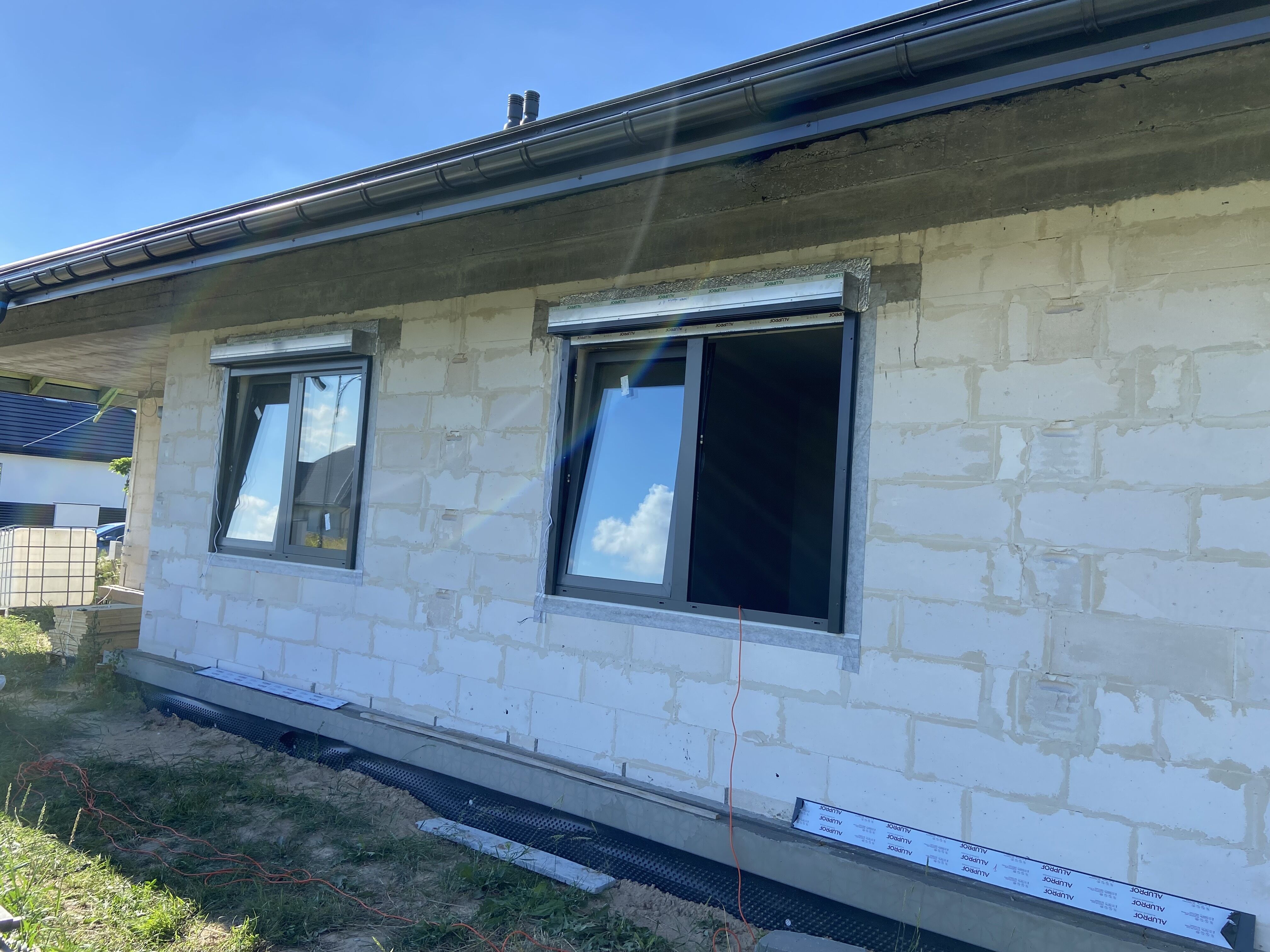 Rolety-Plisy-Żaluzje-Moskitiery-Pergole-Okna