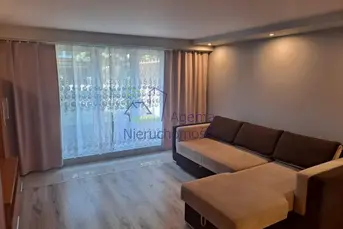 DOM W ZABUDOWIE BLIŹNIACZEJ NA OSIEDLU JAROSZÓWKA