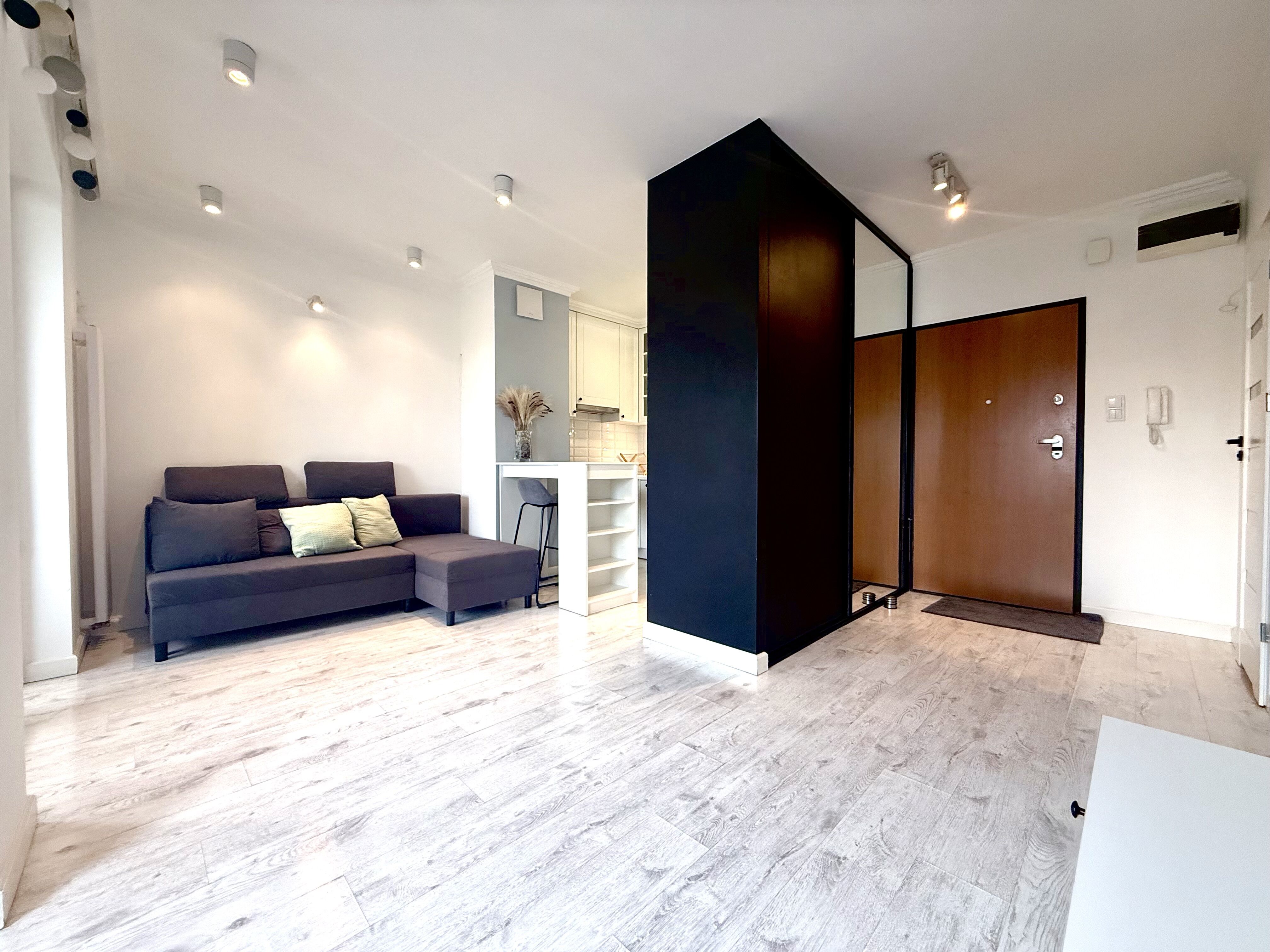 2 pokoje, 1 piętro, blok z windą, Transportowa 