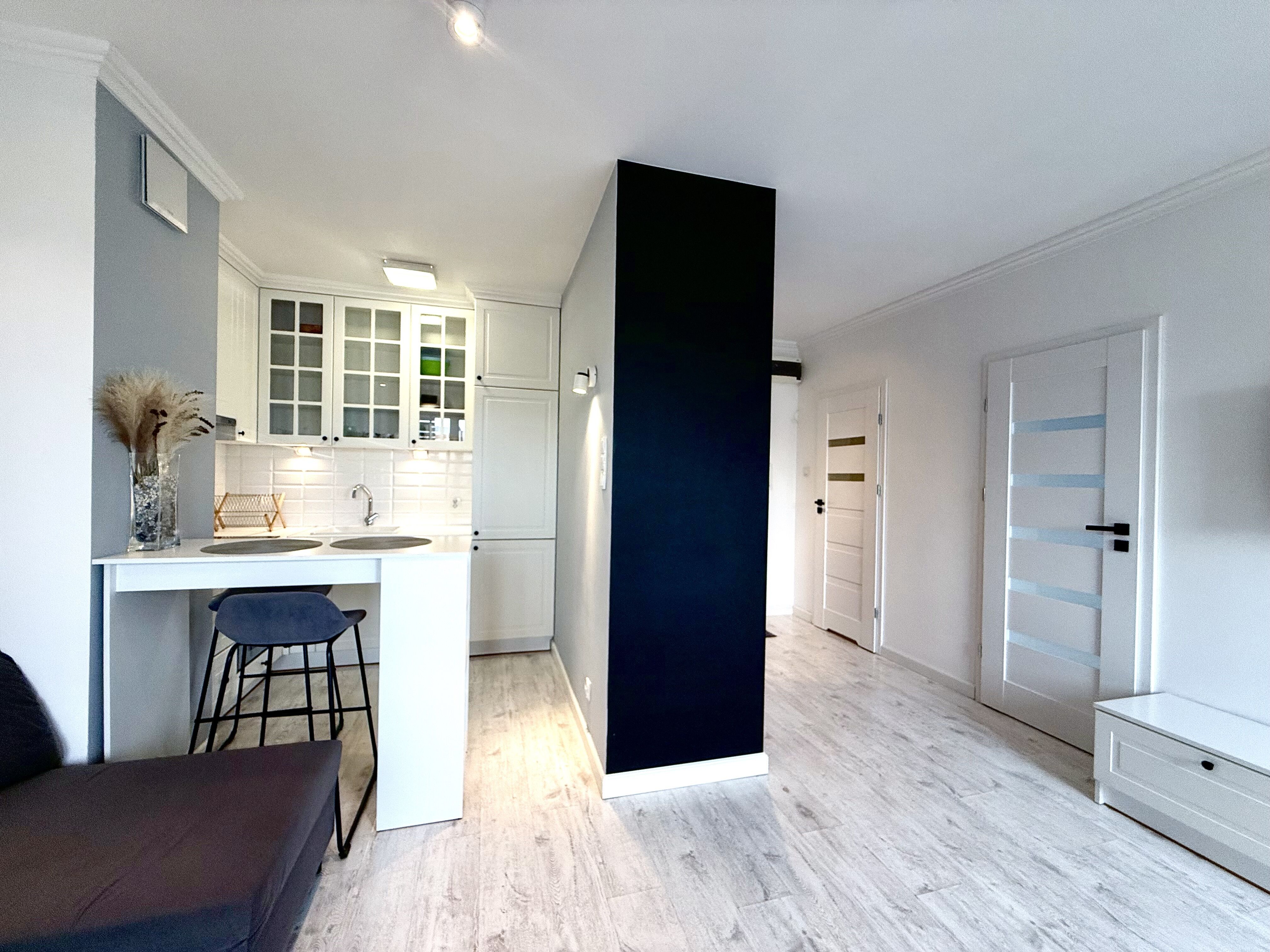 2 pokoje, 1 piętro, blok z windą, Transportowa 