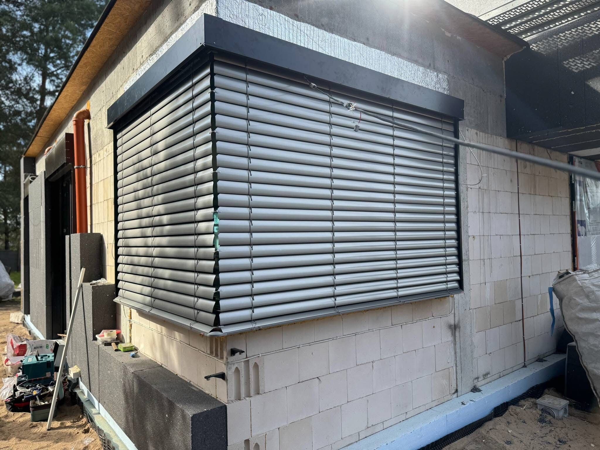 Rolety-Plisy-Żaluzje-Moskitiery-Pergole-Okna