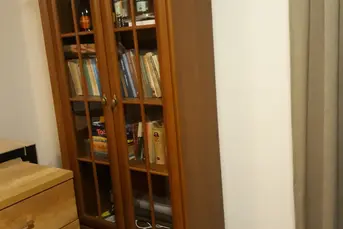 oddam komplet używanych mebli witryna, komoda