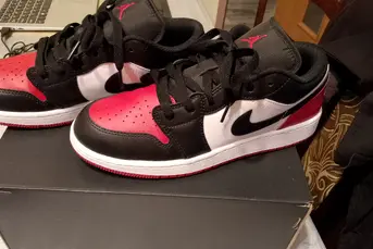 Sprzedam buty AIR Jordan1 low rozmiar 38,5 