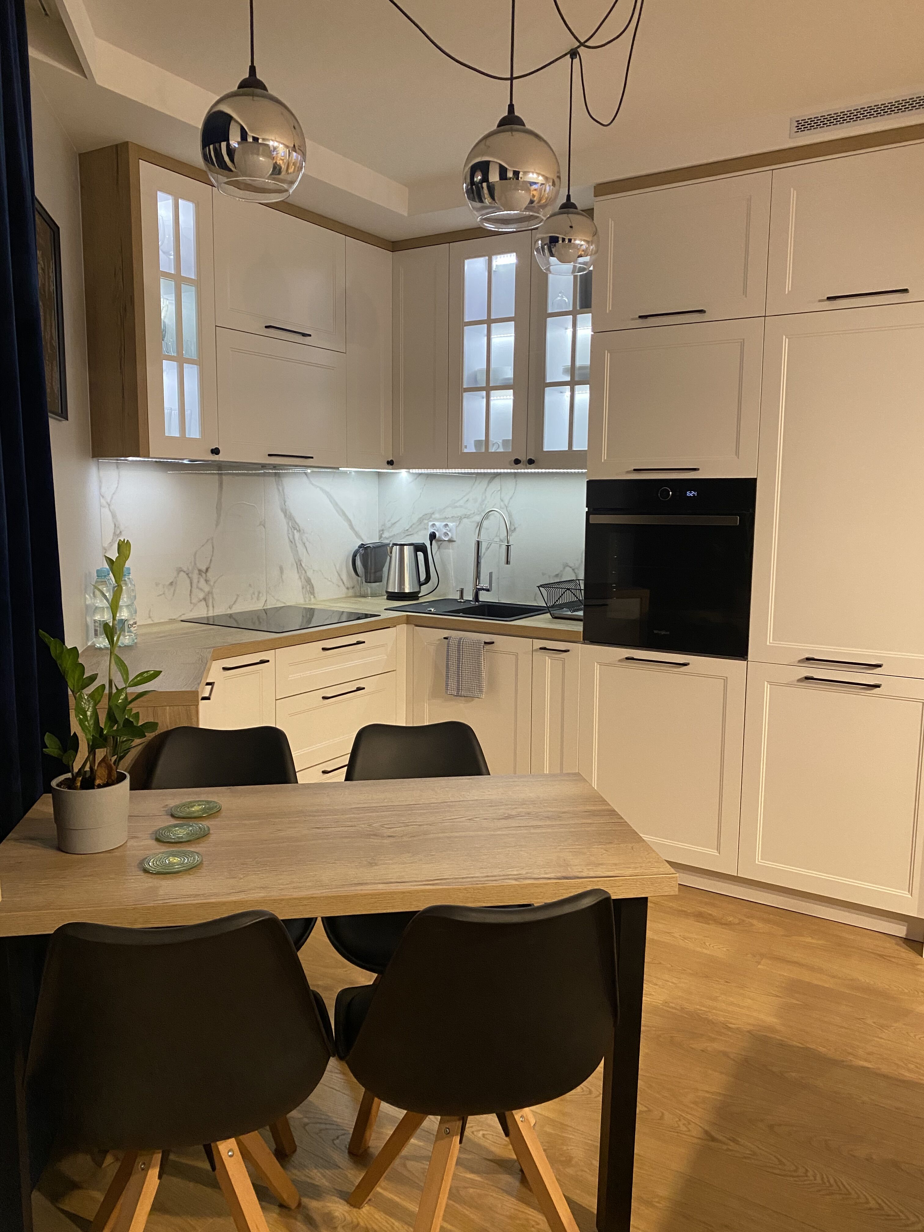 Uroczy apartament i bezpłatny parking na miejscu u