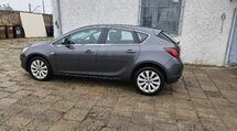 sprzedam opel astra z 2012 r. 1,4 benzyna krajowy