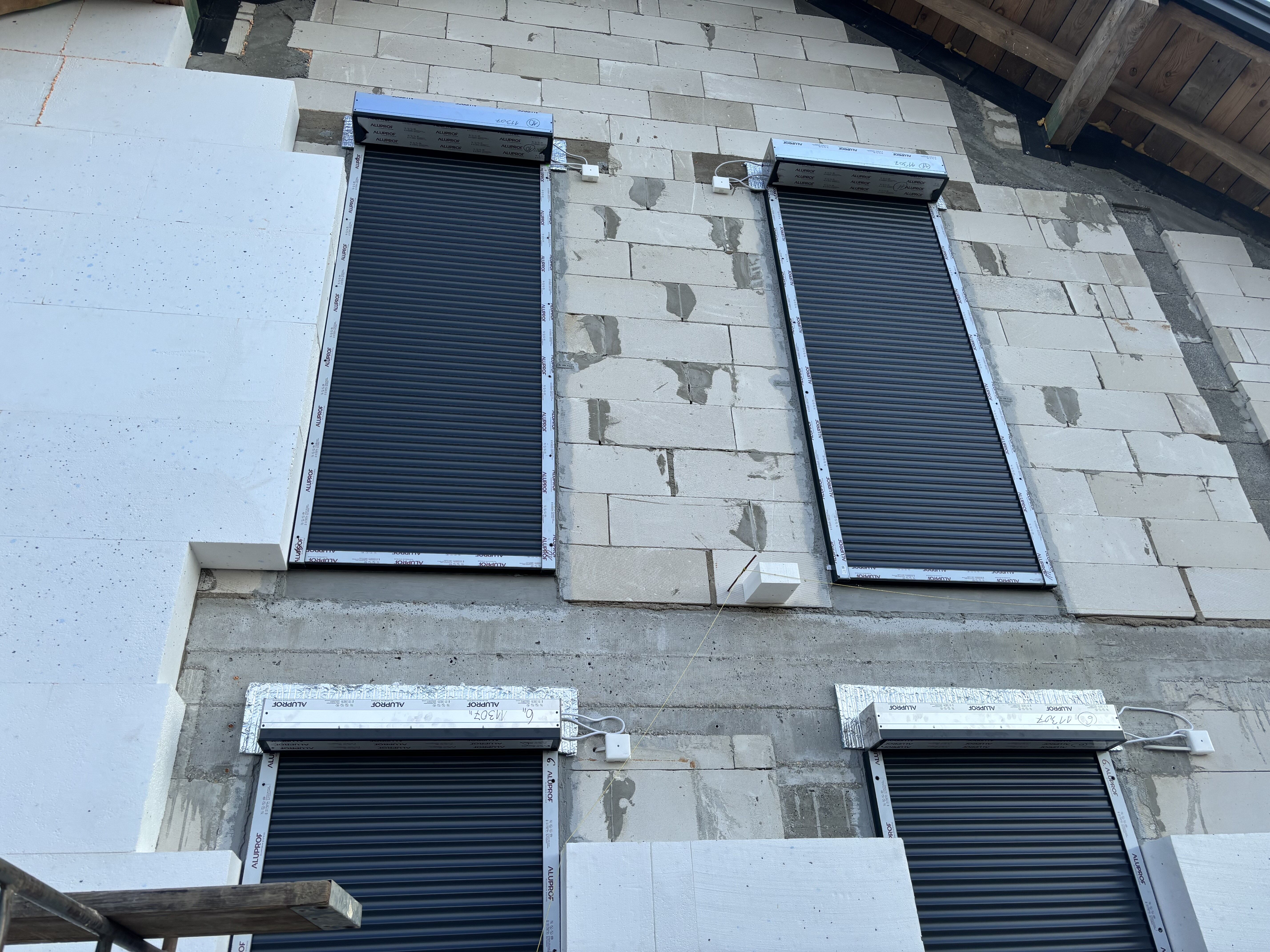 Rolety-Plisy-Żaluzje-Moskitiery-Pergole-Okna