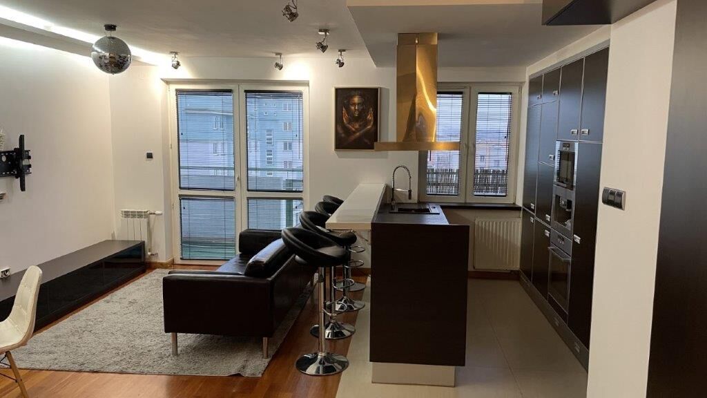 do wynajęcia 55m2 3 pokoje, wysoki standard, 6p 