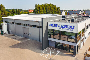 Operator frezarek i tokarek CNC 