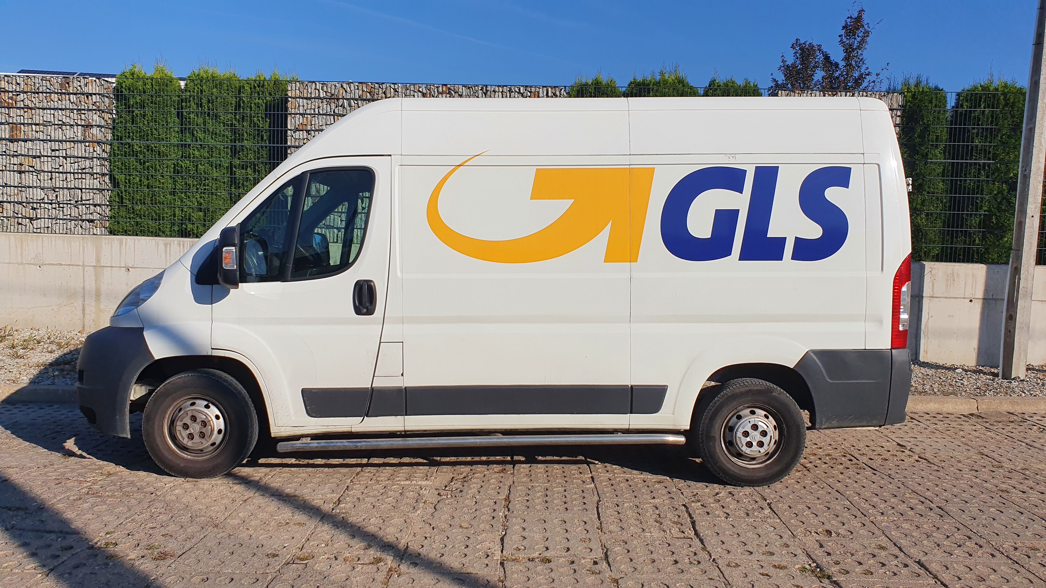 Zatrudnię kierowcę kat. B przesyłek kurier