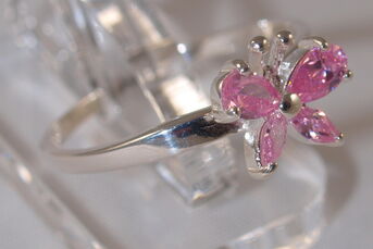 Nowa srebrna biżuteria.