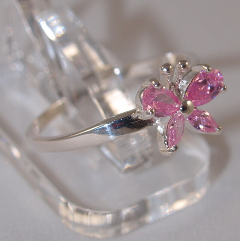 Nowa srebrna biżuteria.