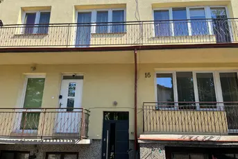 Zamienię duży dom na Nowe Mieszkanie 