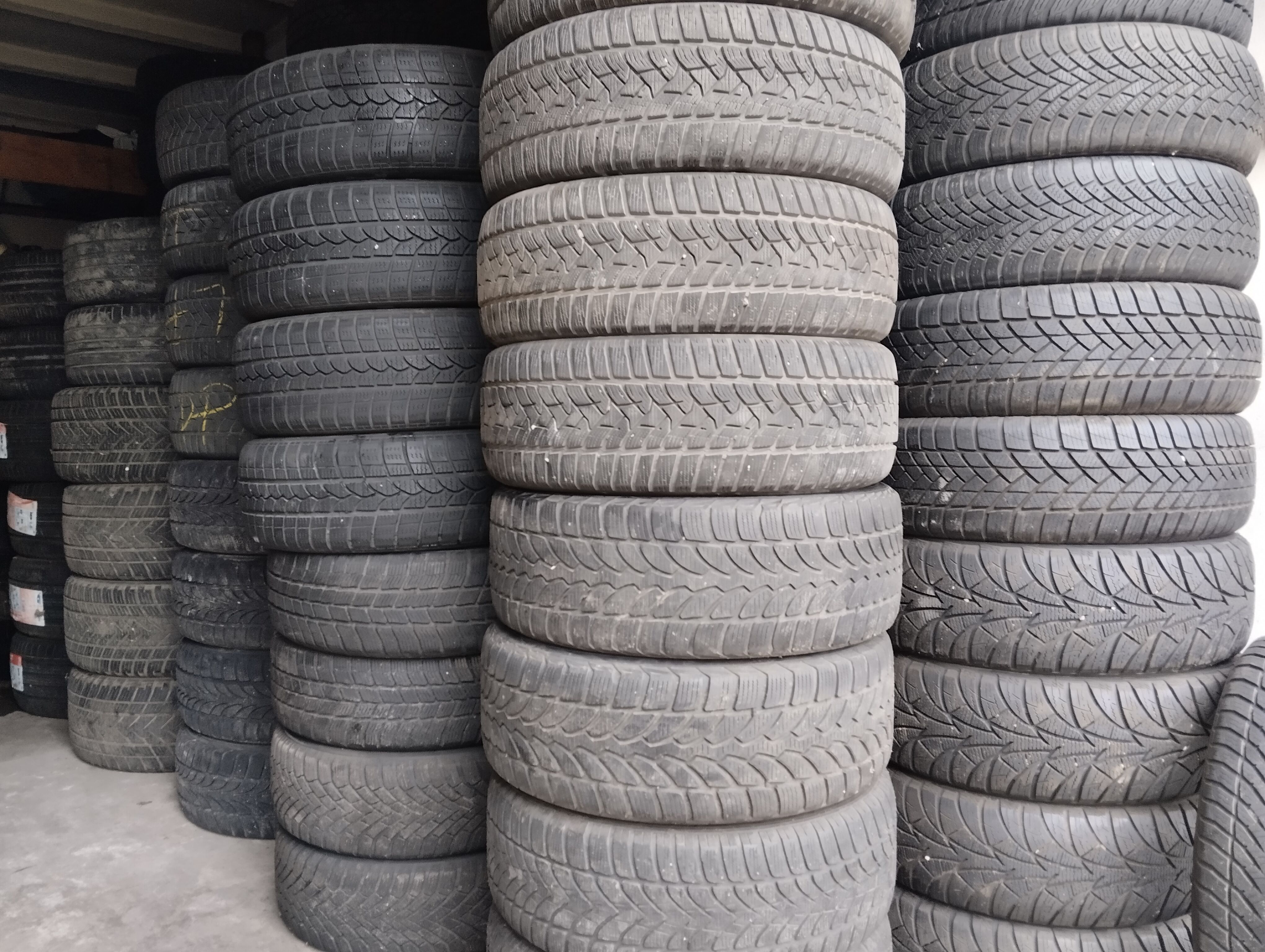 SPRZEDAM OPONY UŻYWANE tel 790 324 705