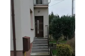 Mieszkanie typu samodzielna kawalerka w willi.