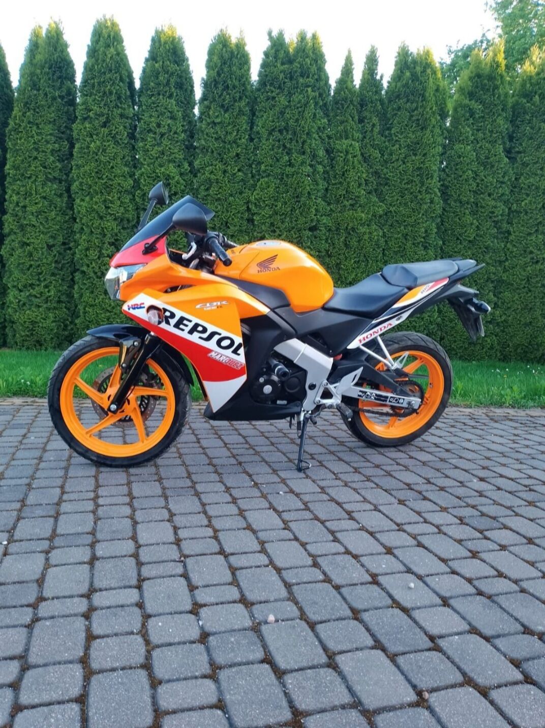 Sprzedam motocykl Honda CBR 125 Repsol 2016