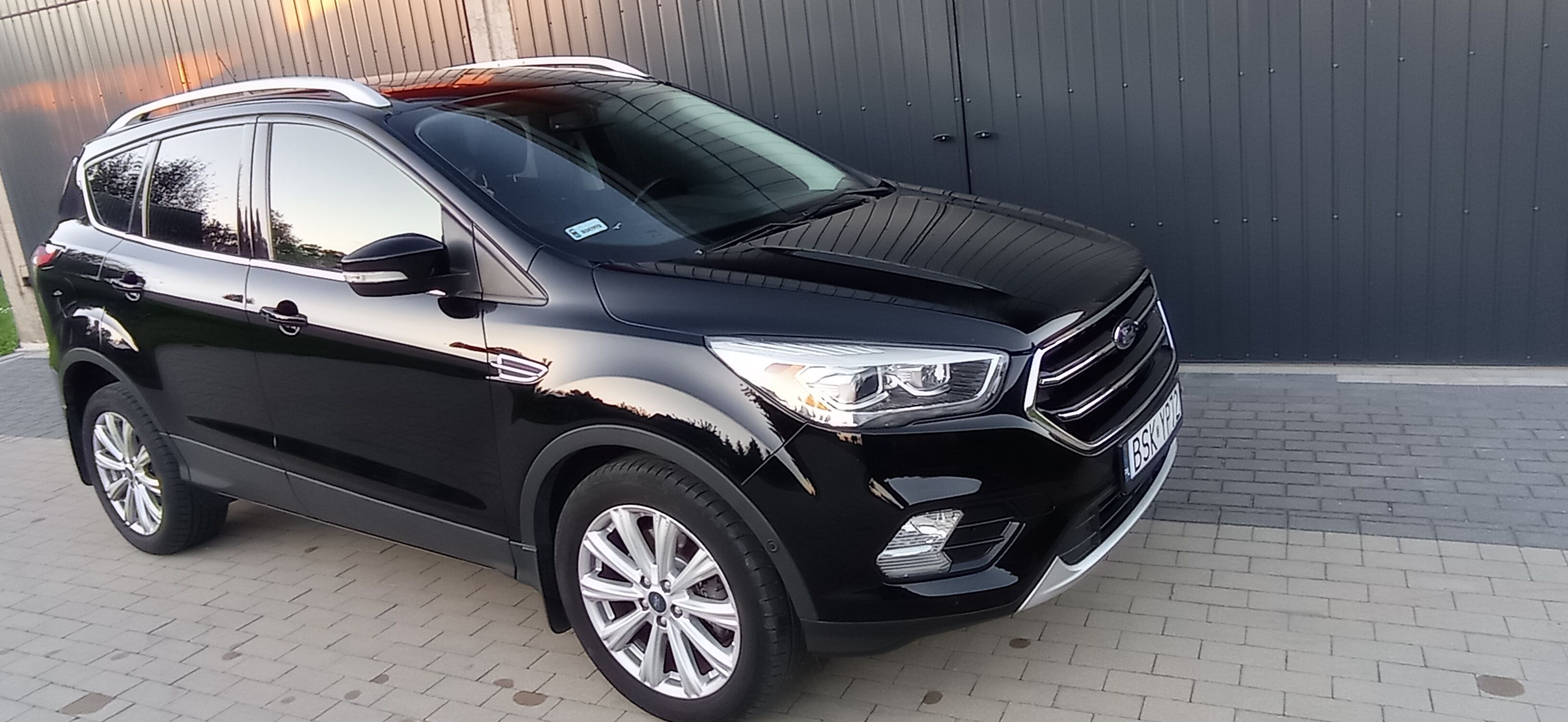 Ford Escape 2.0 EcoBoost 4x4 242 KM Titanium