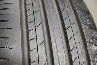 Opony Dunlop 225/60R18 TOYOTA RAV 4