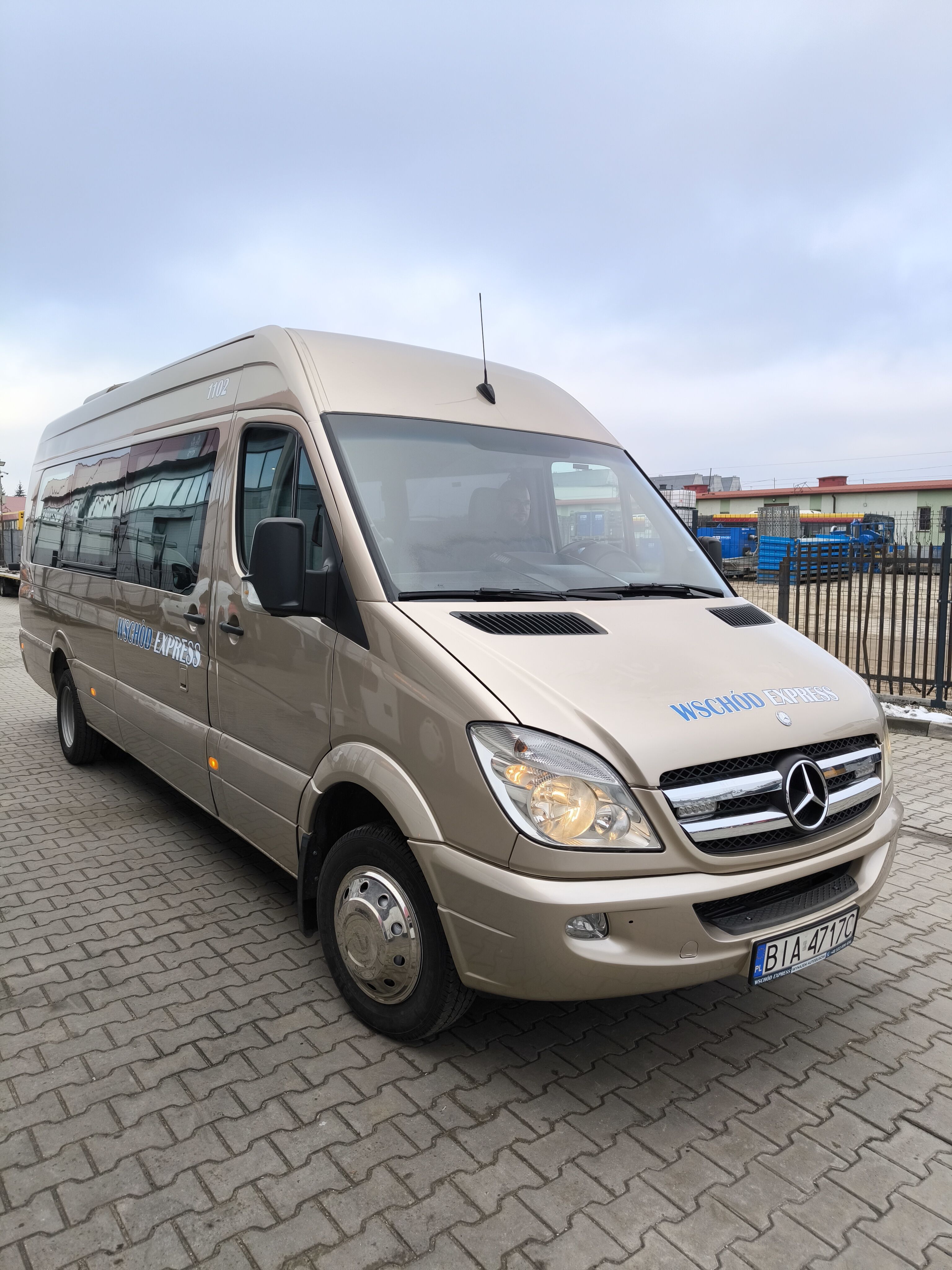 Zatrdnimy osobę do napraw mechanicznych autobusów