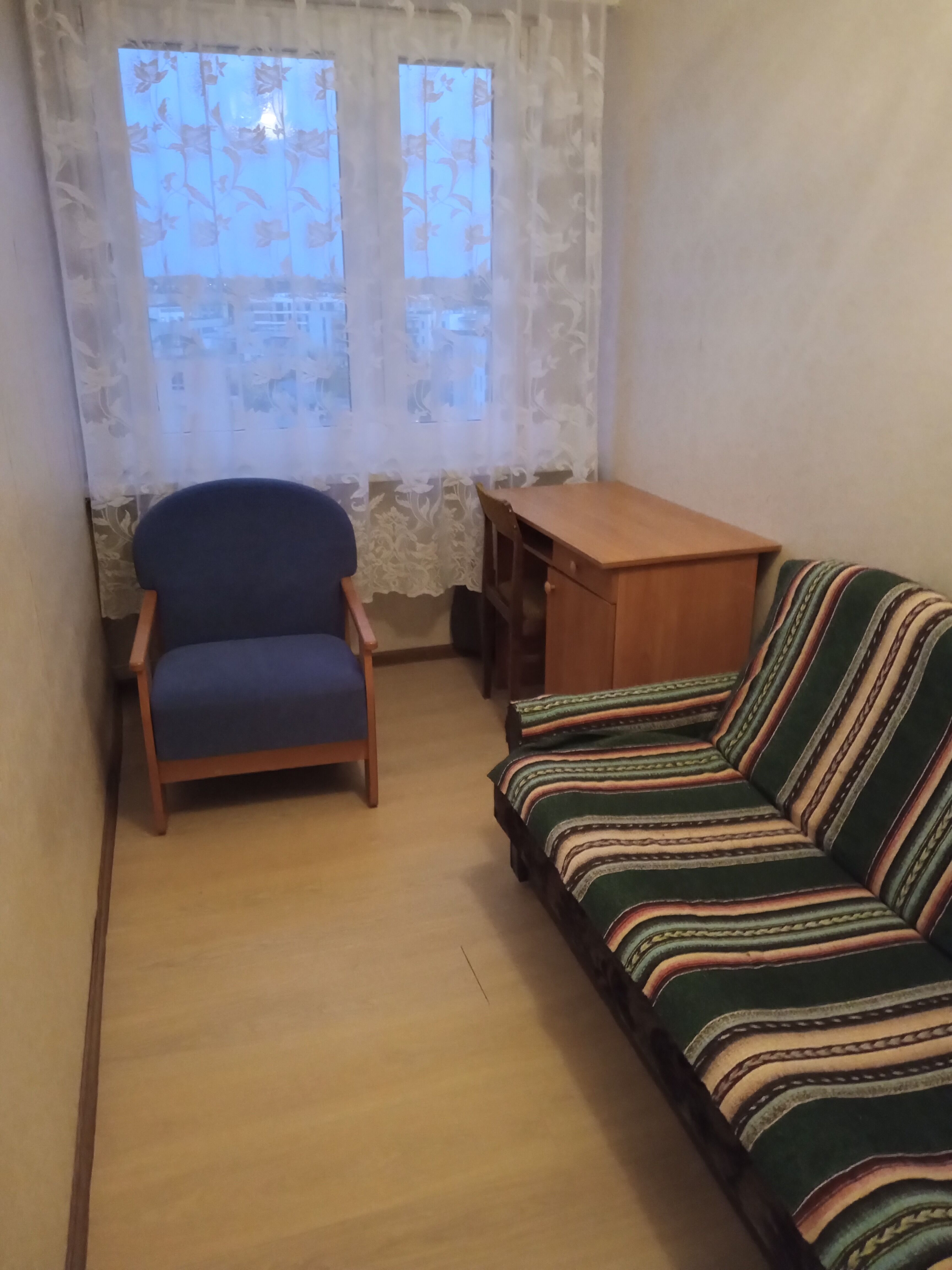 Wynajmę 2 pokojowe mieszkanie przy Broniewskiego