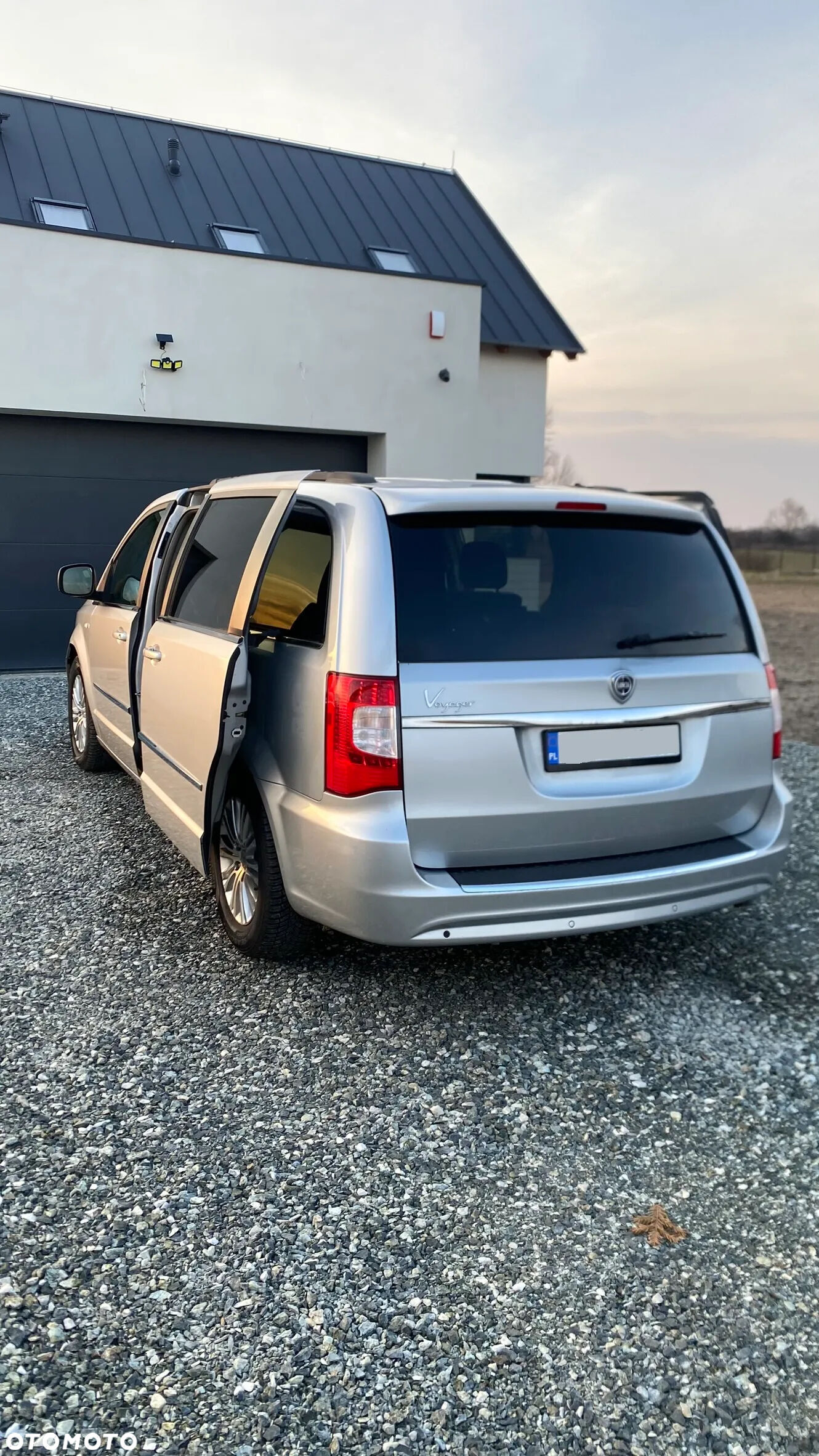 Wynajem samochodu z kierowca 