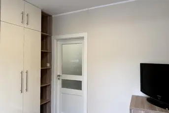 ** Lokal Mieszkalny wynajmę na Biuro **