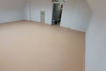 Sprzedaż i montaż podłóg – kompleksowa obsługa | Białystok