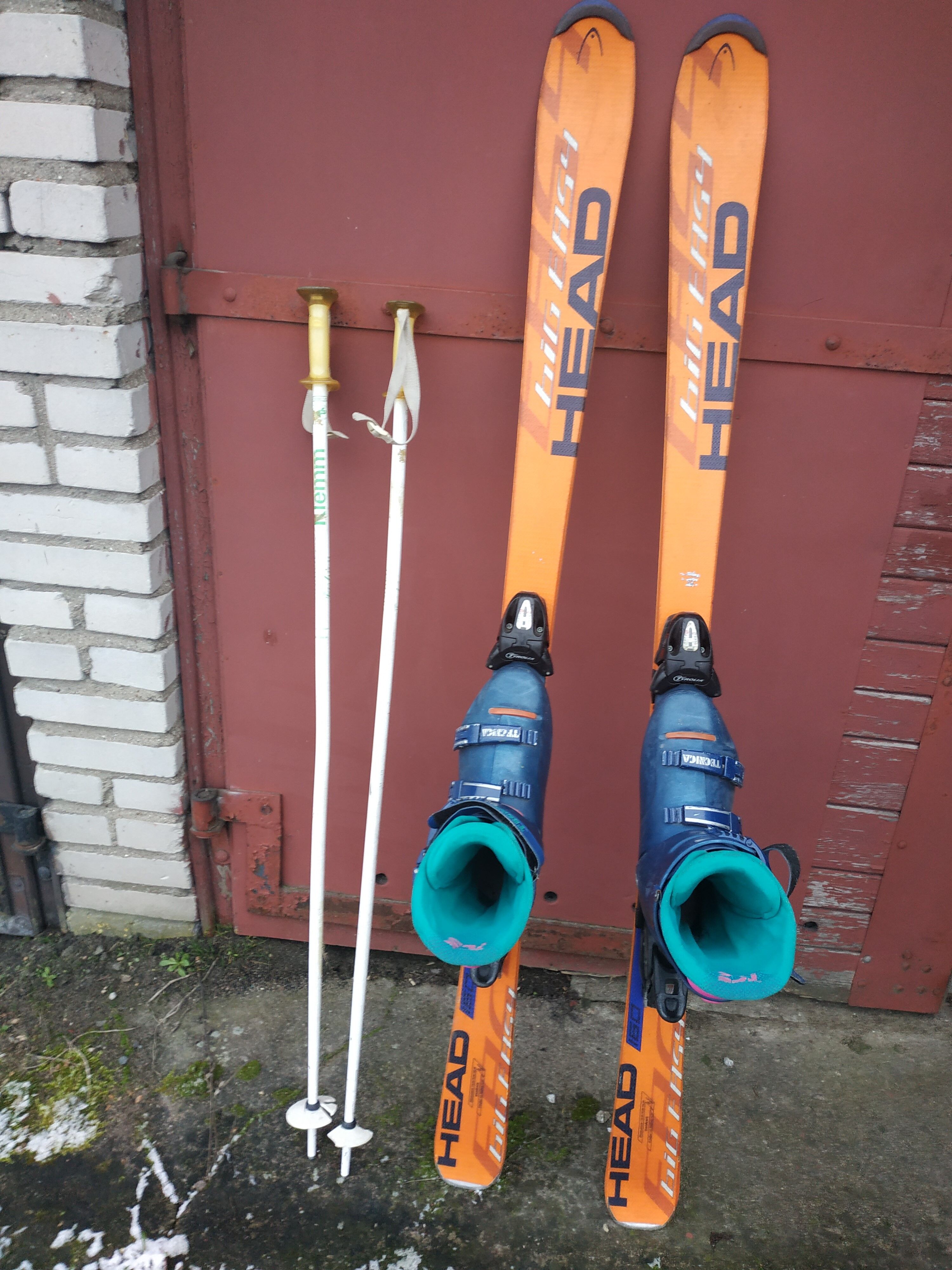 Używany zestaw narciarski: narty + buty + kijki