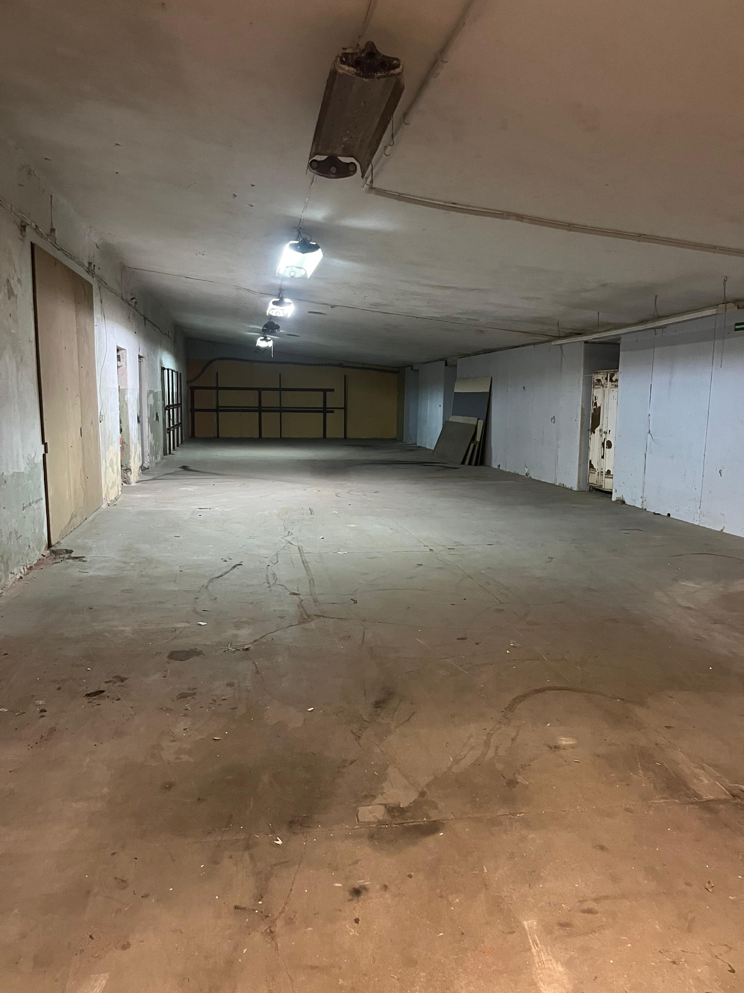 Magazyn  Hala do wynajęcia  180 m2