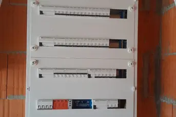 Elektryk , Instalacje elektryczne 