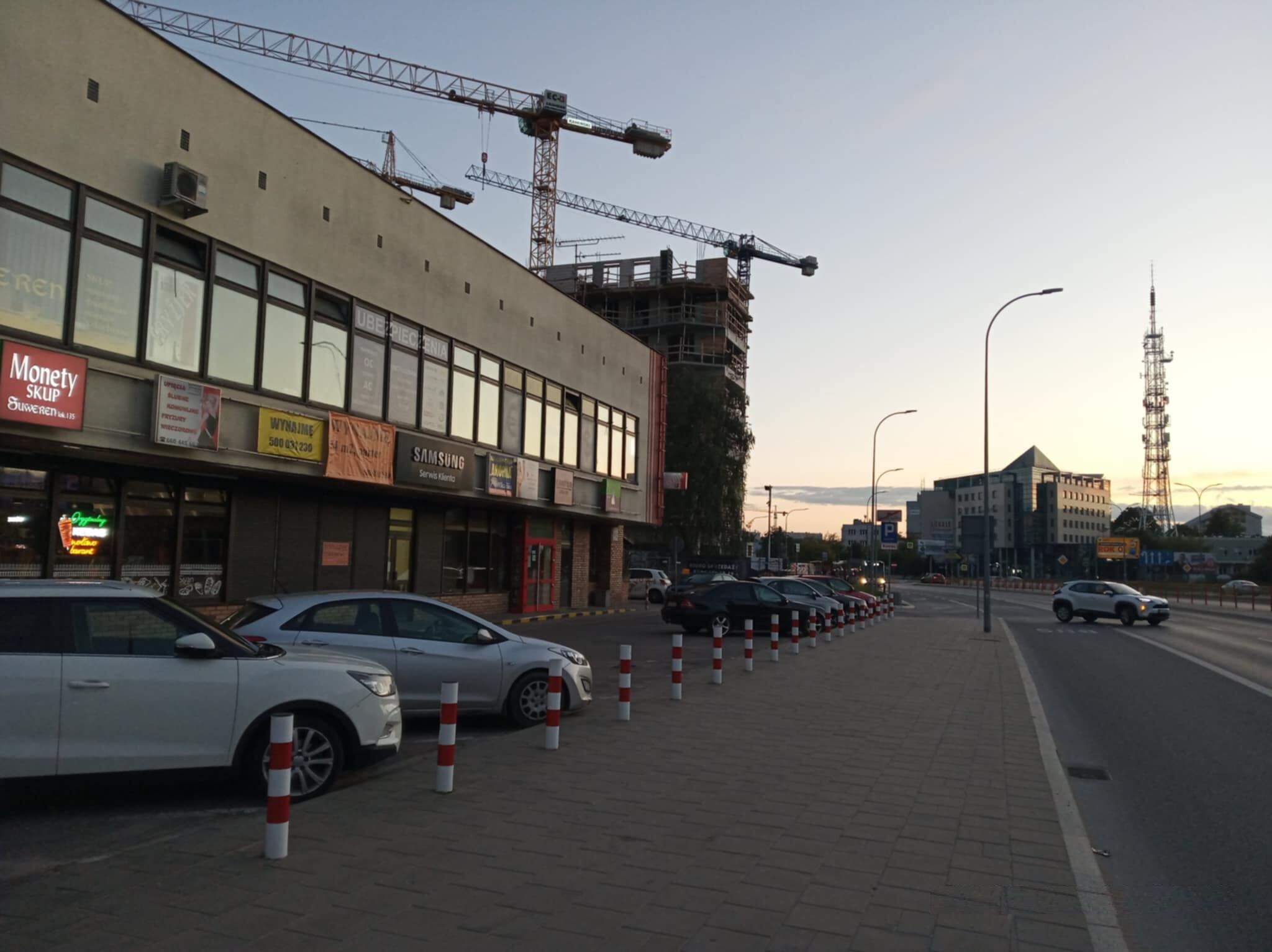 Centrum, lokal użytkowy 74 m2, wejście z chodnika