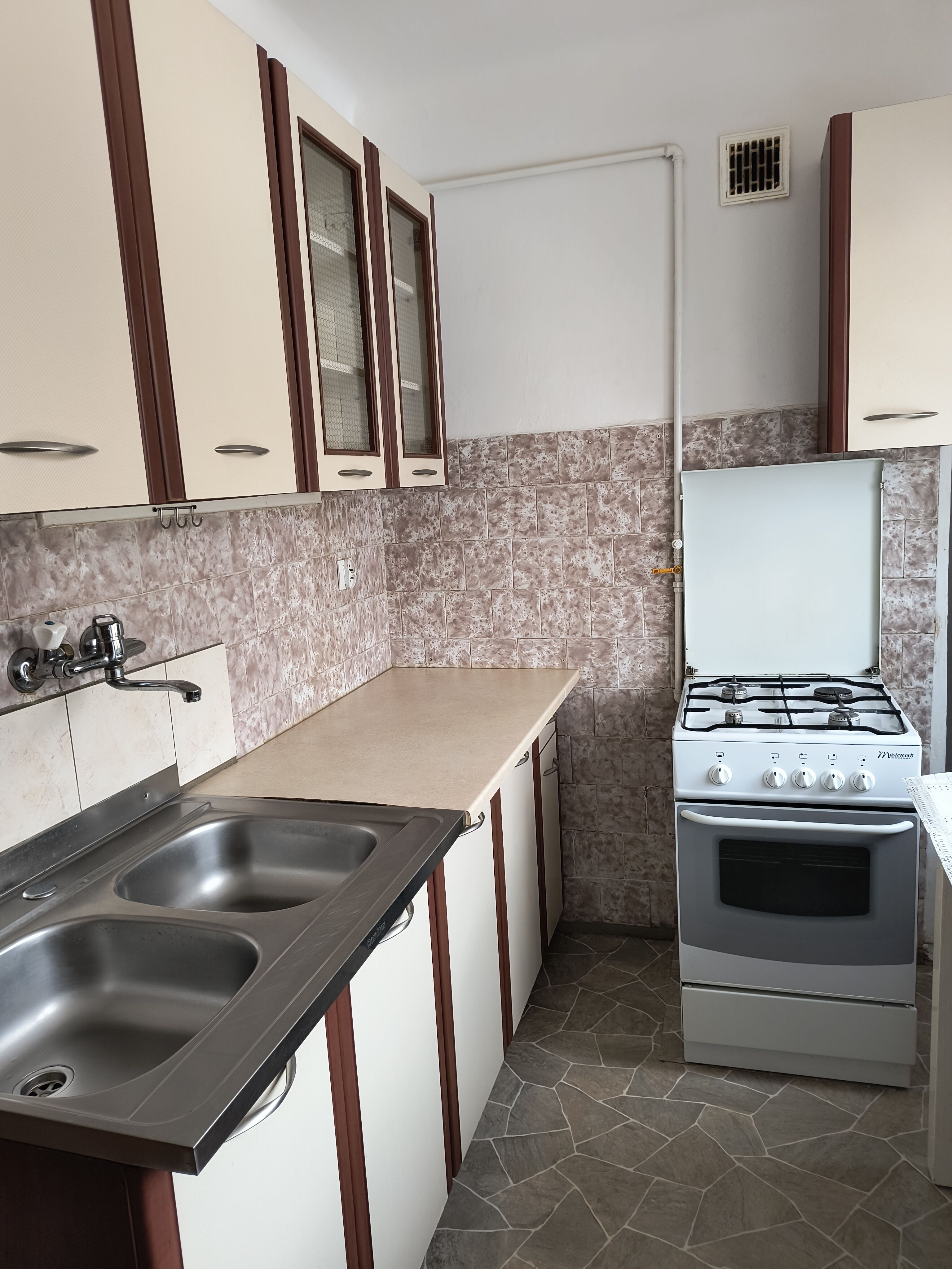 2 pokojowe 46 m, ścisłe centrum,BEZ POŚREDNIKÓW.