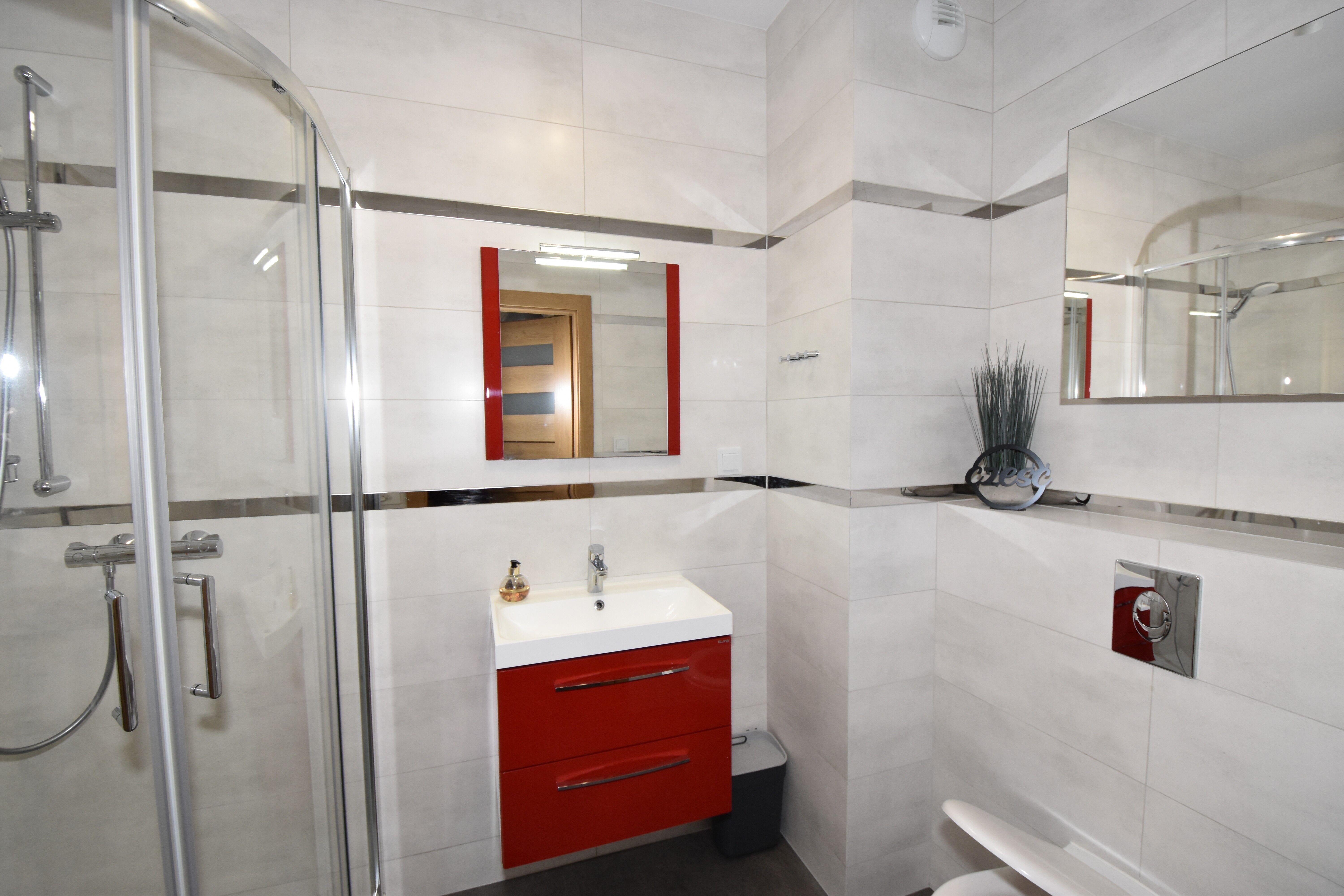 Apartament 2 pokoje, 42m2 z miejscem post. Centrum