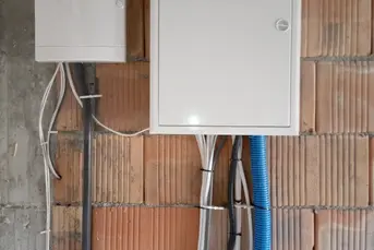 Elektryk , Instalacje elektryczne 