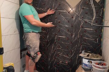 REMONTY I WYKOŃCZENIA WNĘTRZ 793-793-607 