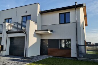 sprzedam dom bliżniak Nowodworce