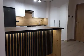 USŁUGI  STOLARSKIE  MEBLE NA WYMIAR  PŁYTA  DREWNO