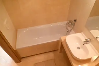 POKÓJ zamykany na klucz ANTONIUK