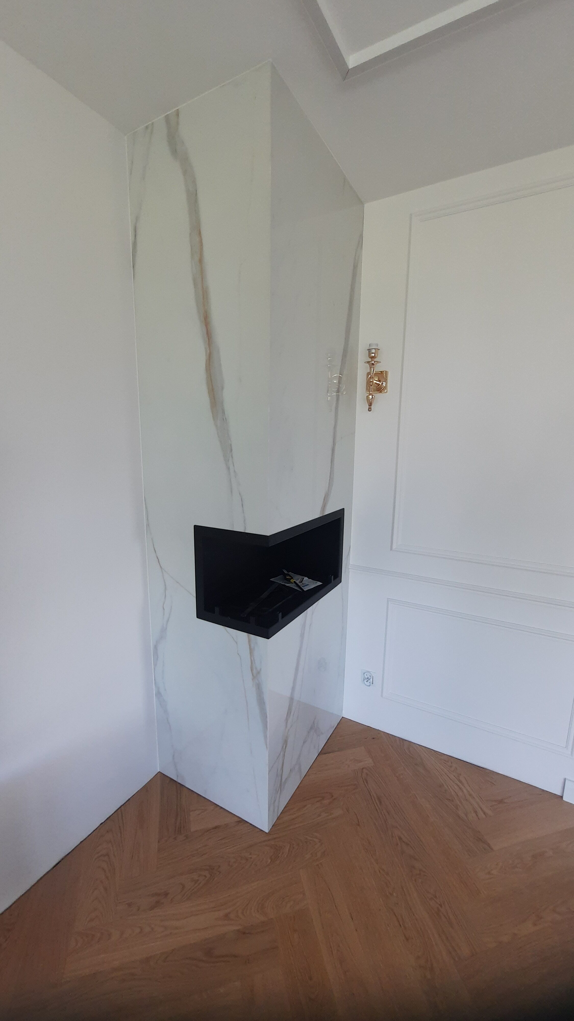 USŁUGI GLAZURNICZE ORAZ REMONTY I WYKOŃCZENIA WNĘTRZ 793-793-607 