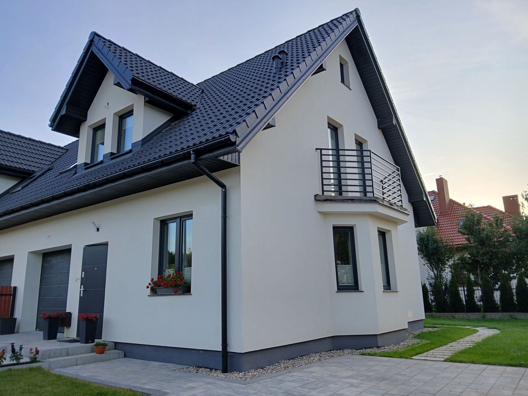 Dom, bliźniak w Nowodworcach do zamieszkania