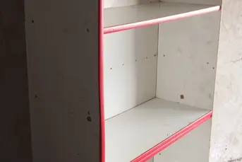 Solidny regał do piwnicy lub garażu