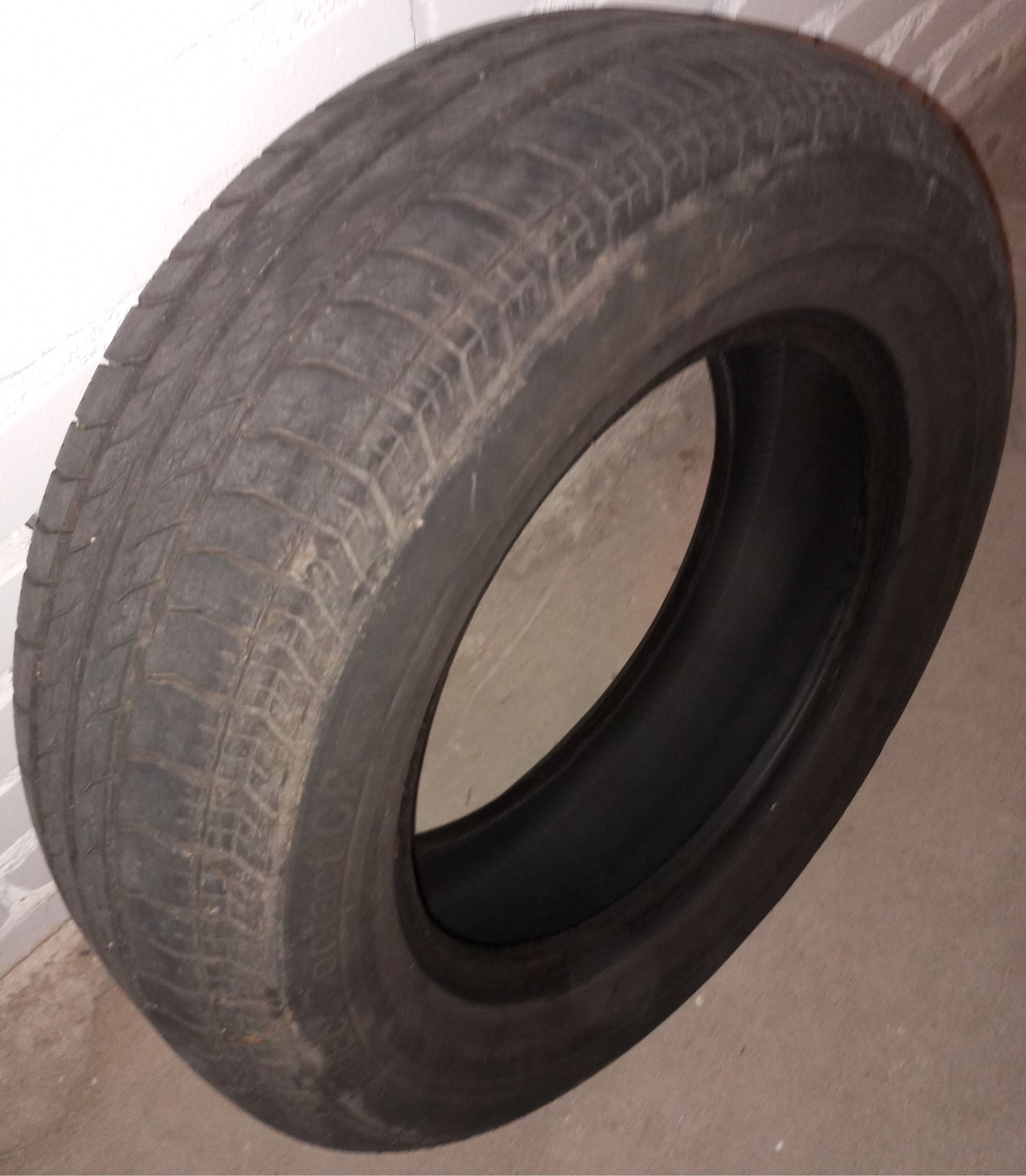 Dwie opony letnie 195 65 R15 Continental