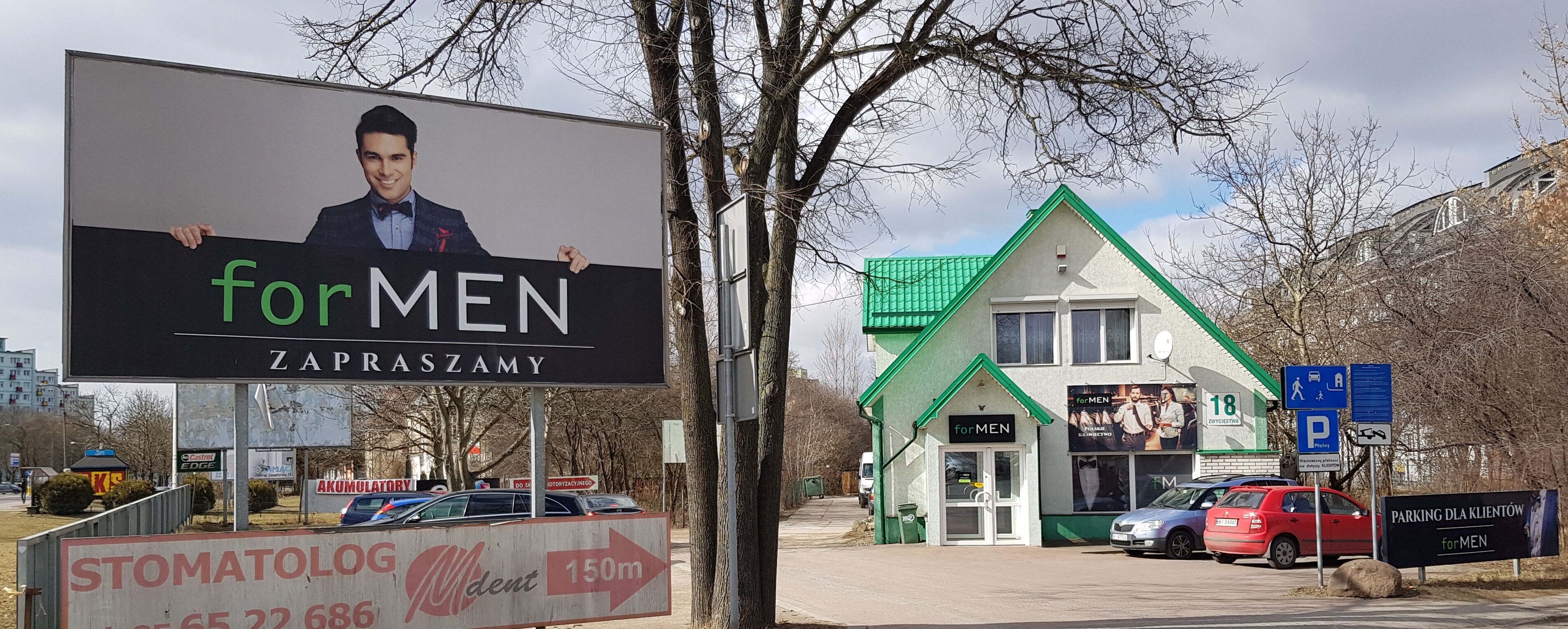 Doradca klienta w salonie stacjonarnym