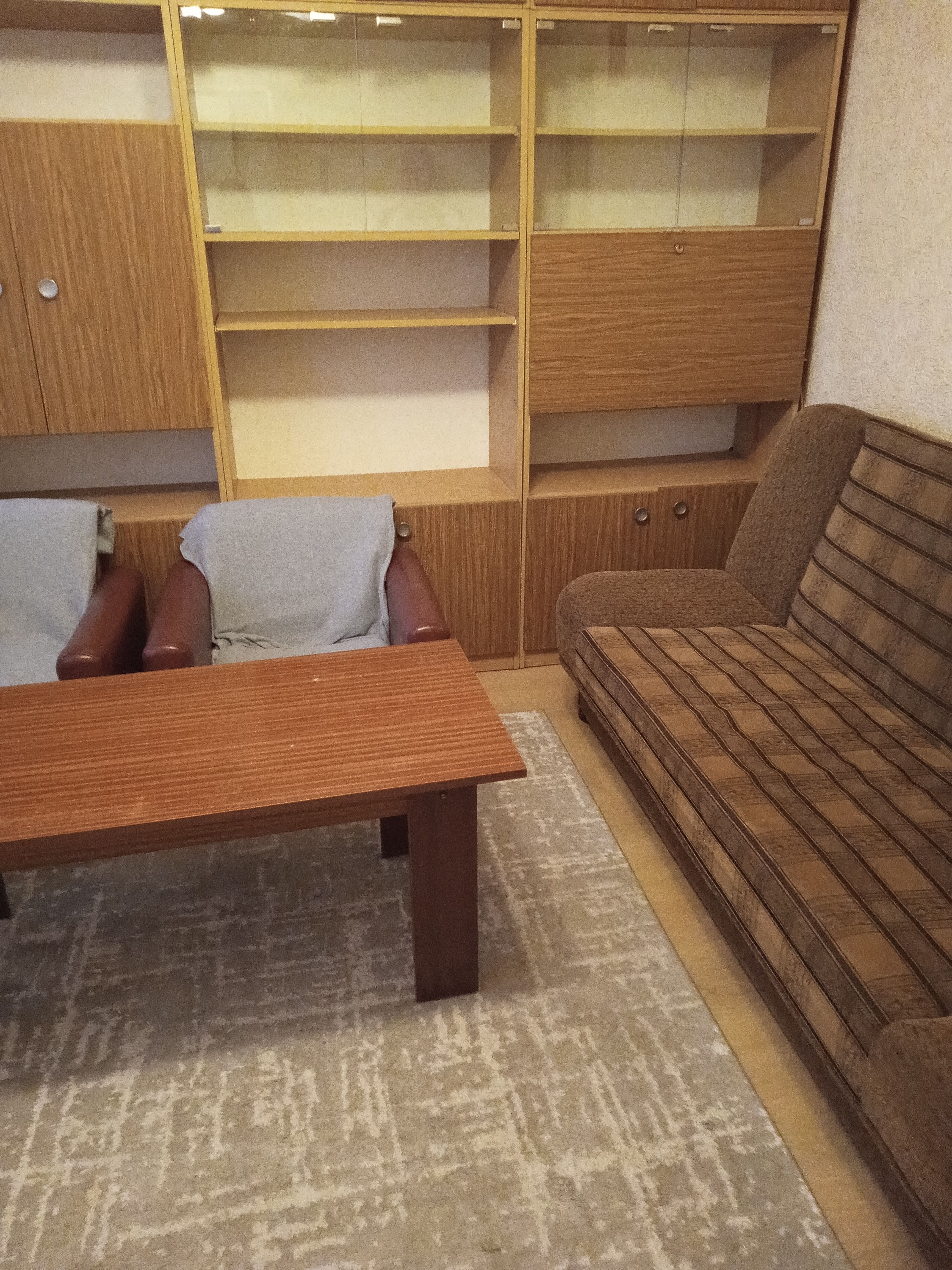 Wynajmę 2 pokojowe mieszkanie przy Broniewskiego