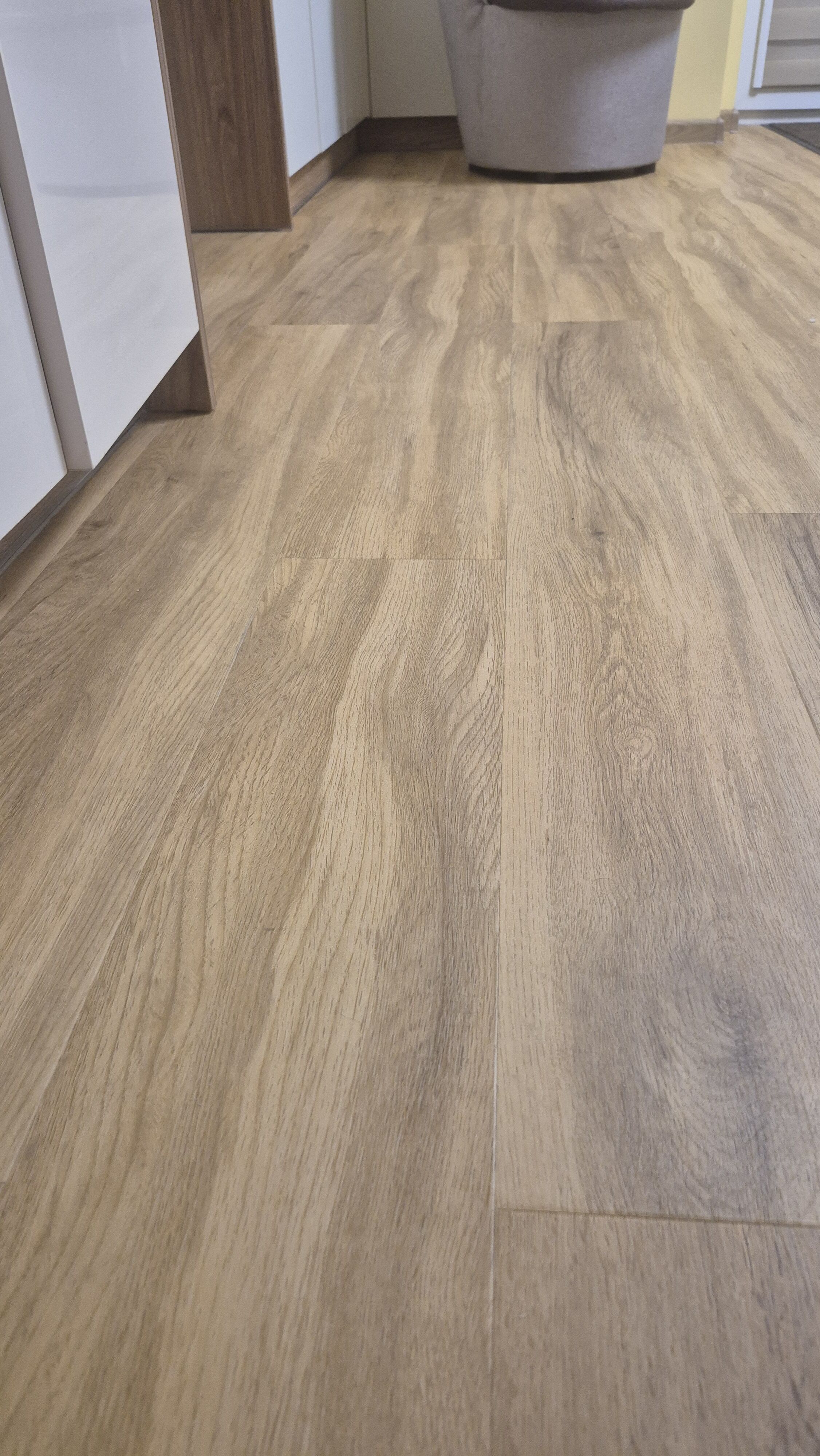 Ruciński Wykładziny – sprzedaż i montaż paneli Białystok, ul. Białostoczek 1/1