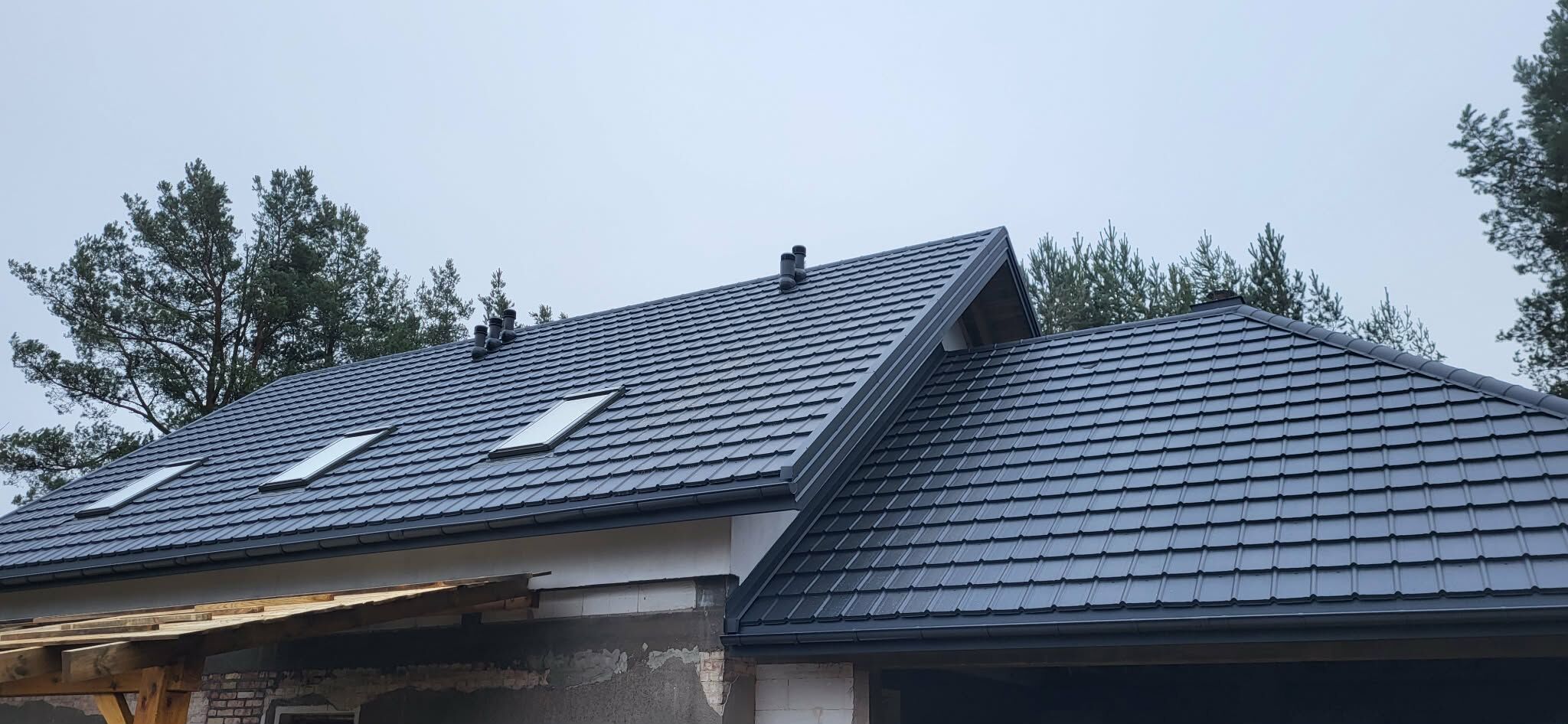 Krycie Dachów, Pokrycia 