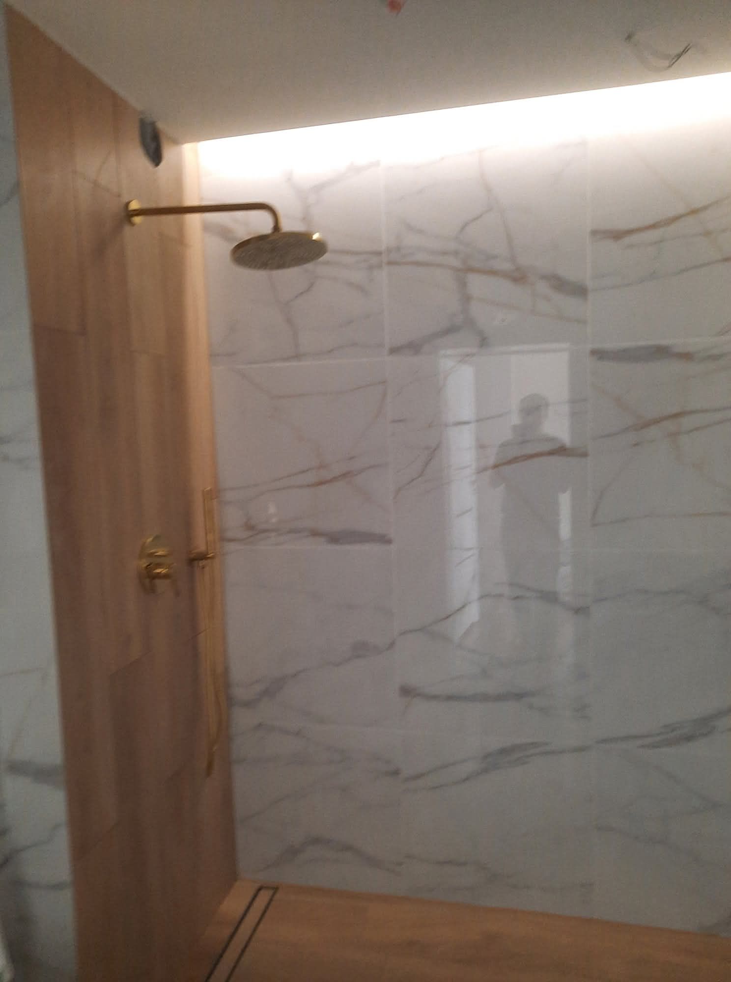 KOMPLEKSOWE WYKOŃCZENIA WNĘTRZ