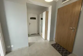 Wynajmę mieszkanie 2 pokoje Bojary miejsc postojow