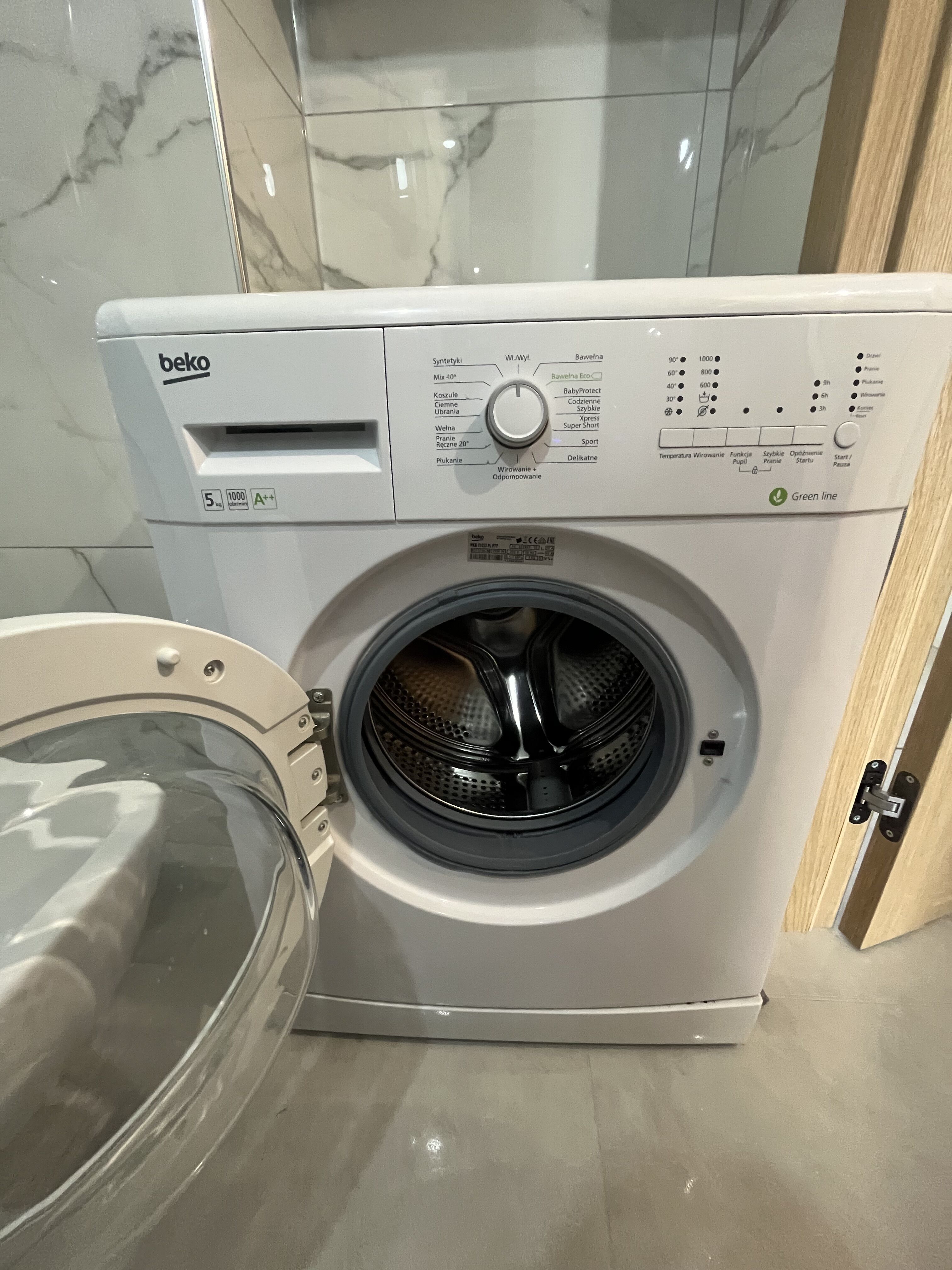 Sprzedam pralkę Beko szerokość 60x40 wysokość 84cm