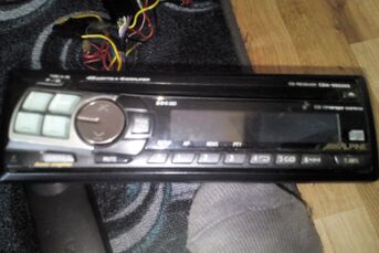 Sprzedam Alpine radio CD samochodowe cdm 9803rr mo