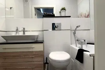 ** Lokal Mieszkalny wynajmę na Biuro **